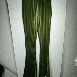 SHEIN Olive Ribbed Velvet Flare Leggings